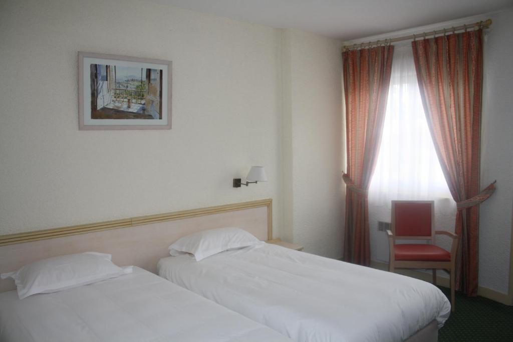 Le Charollais Motel Restaurant Contact-Hotel Vitry-en-Charollais Bilik gambar